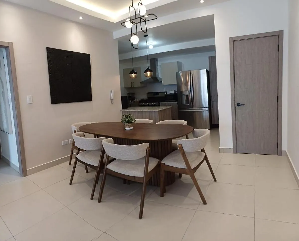 Luxury Modern 2 Bedroom Apt Kingbed,Pool,Gym,Rooftop Santo Domingo
