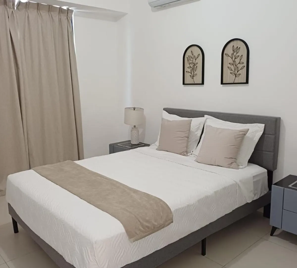Luxury Modern 2 Bedroom Apt Kingbed,Pool,Gym,Rooftop 0*, Santo Domingo