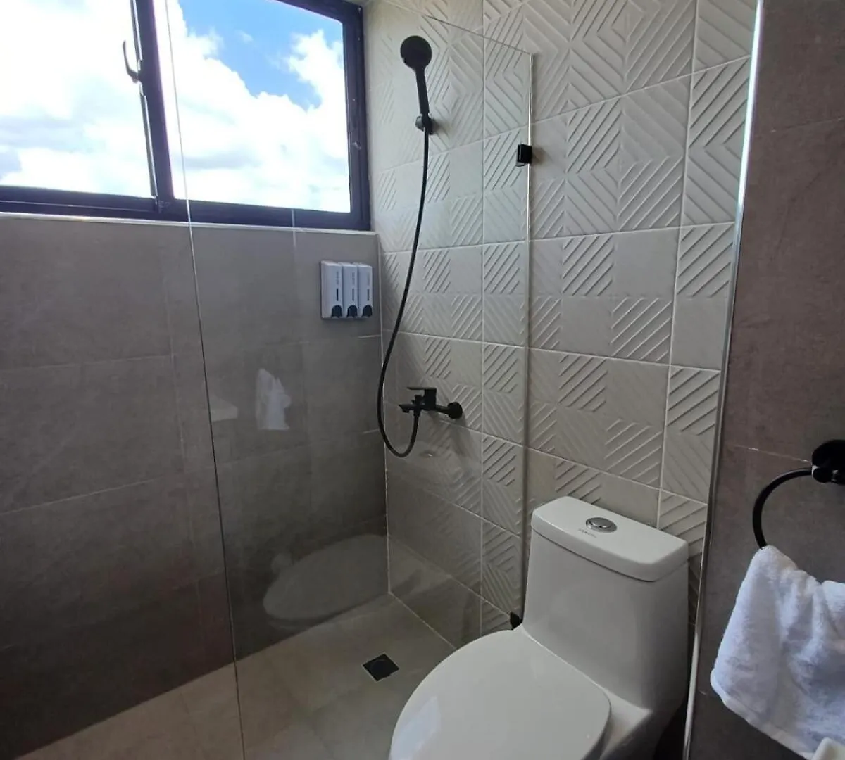 Luxury Modern 2 Bedroom Apt Kingbed,Pool,Gym,Rooftop 0*, Santo Domingo