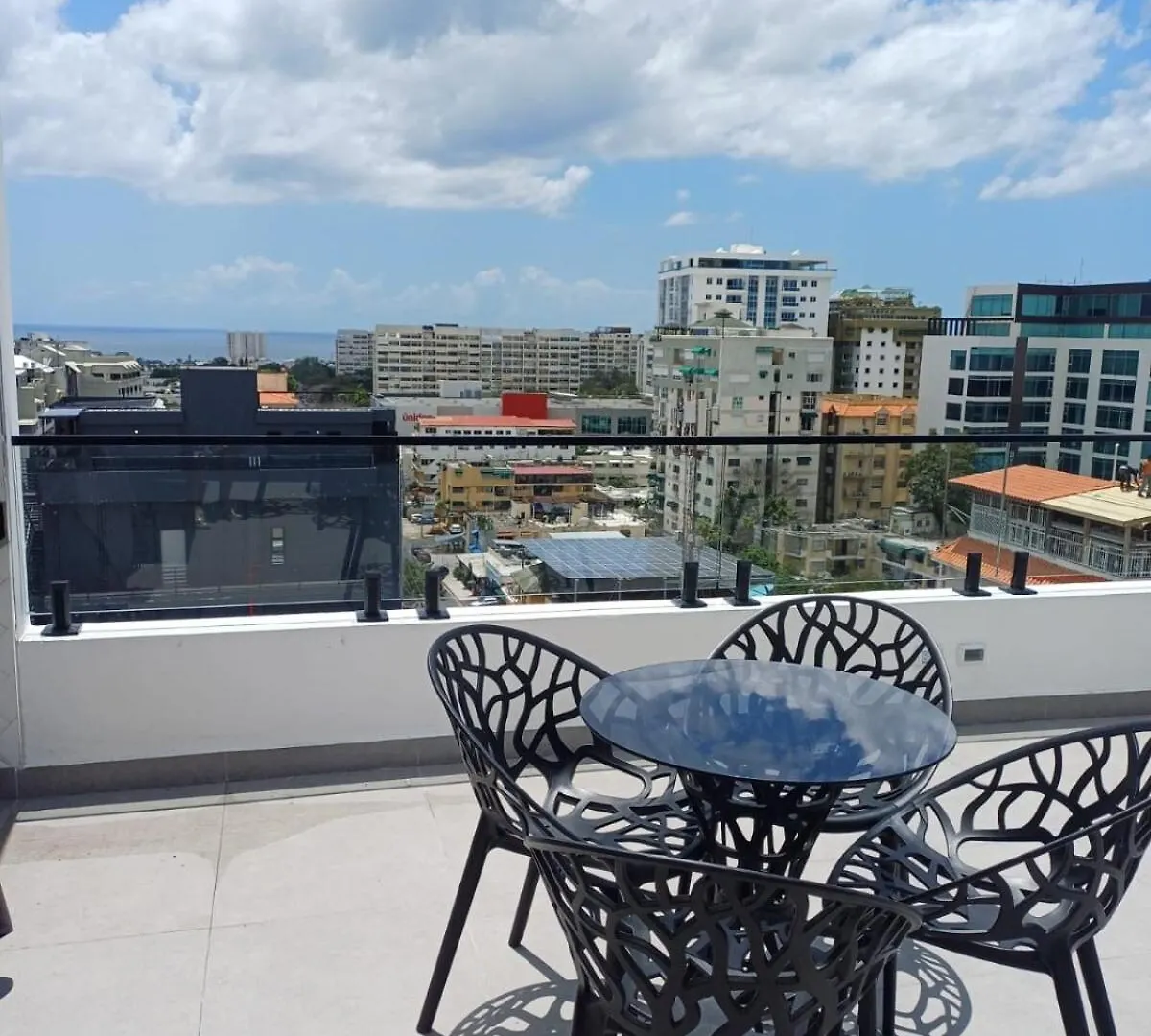 Apartment Luxury Modern 2 Bedroom Apt Kingbed,Pool,Gym,Rooftop