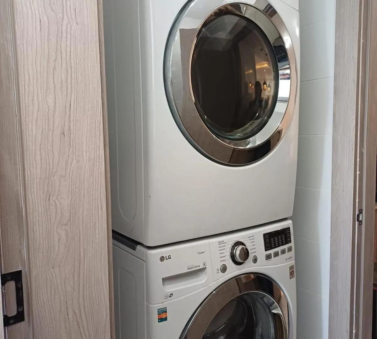 Luxury Modern 2 Bedroom Apt Kingbed,Pool,Gym,Rooftop Apartment
