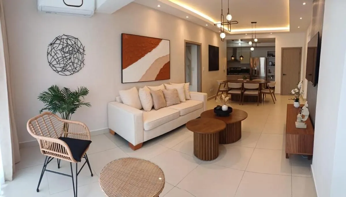 Luxury Modern 2 Bedroom Apt Kingbed,Pool,Gym,Rooftop