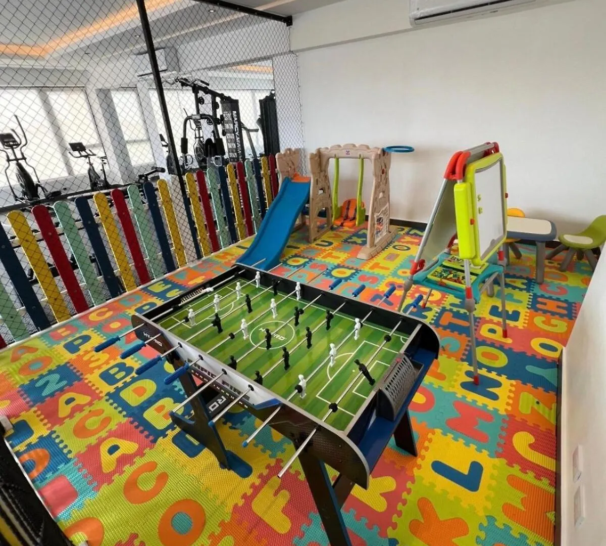 Apartment Luxury Modern 2 Bedroom Apt Kingbed,Pool,Gym,Rooftop